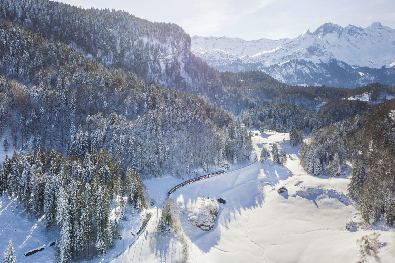 Luzern-Interlaken Express_Winter_Bruenig_Haslital_Zentralbahn