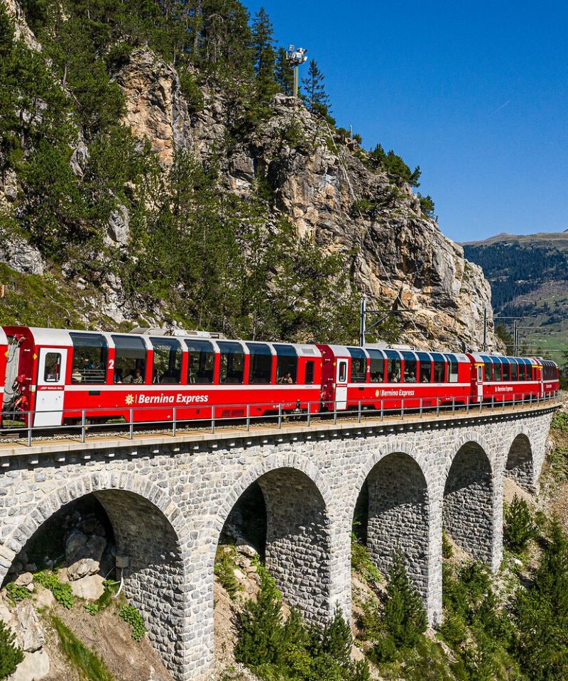 Panoramatrein Bernina Express in het Albuladal